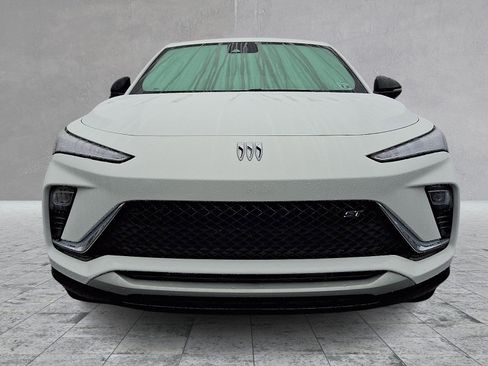 Certified 2025 Buick Envista Sport Touring w/ Convenience I Package image 3