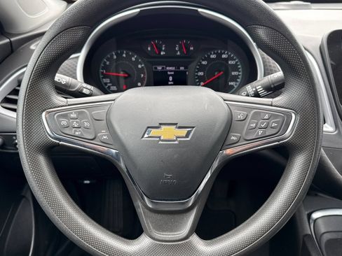Used 2023 Chevrolet Malibu LT FWD image 31