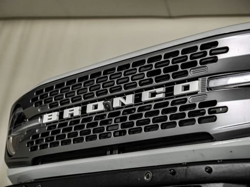 Used 2024 Ford Bronco Badlands image 63