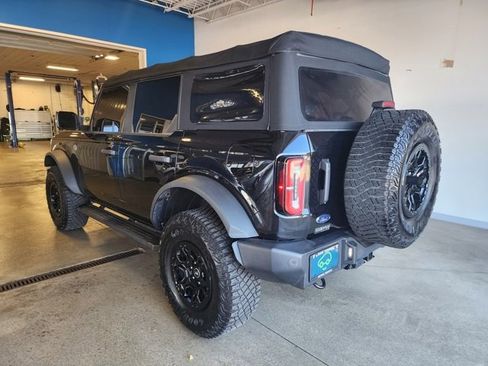 Used 2022 Ford Bronco Wildtrak image 2