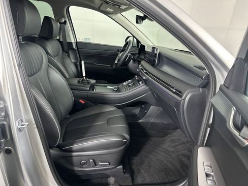 Certified 2025 Hyundai Palisade Limited image 48