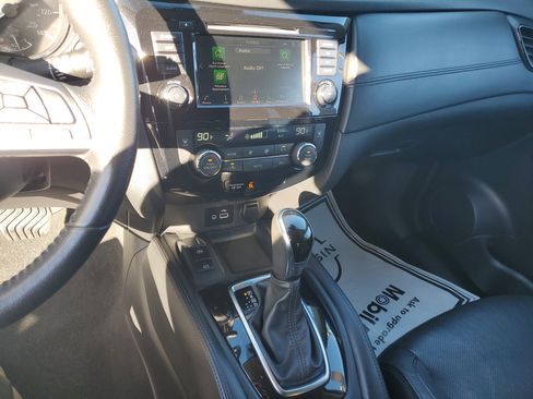 Certified 2020 Nissan Rogue SL image 21