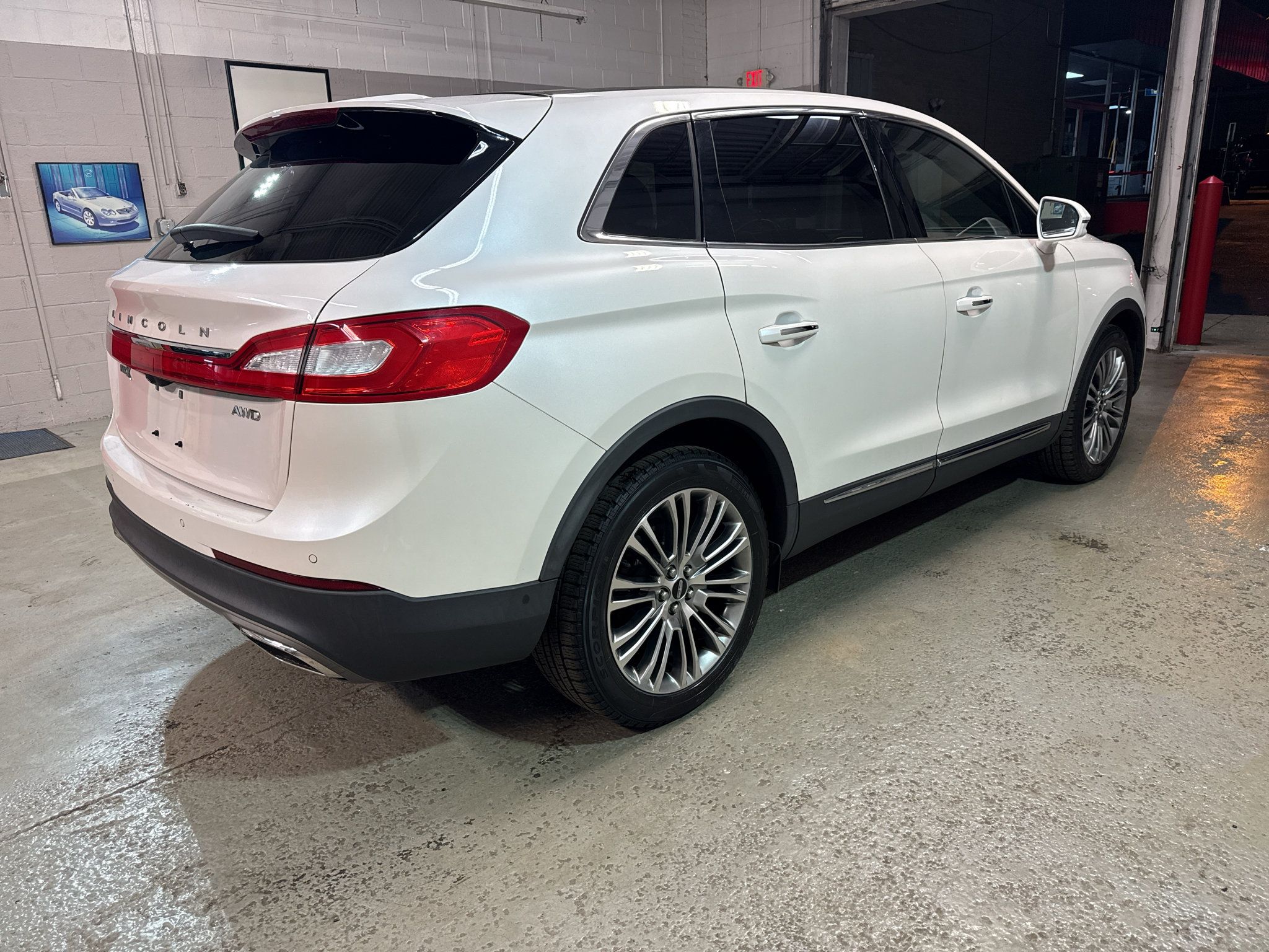 Used 2017 Lincoln MKX Reserve w/ Lincoln MKX Climate Package AWD/4WD image 8