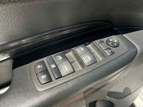 Used 2025 Dodge Durango GT RWD image 12