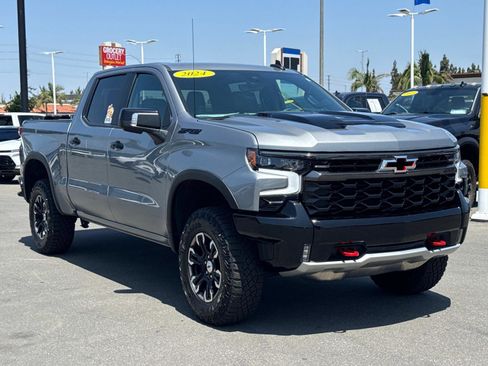 Used 2024 Chevrolet Silverado 1500 ZR2 w/ Technology Package image 3