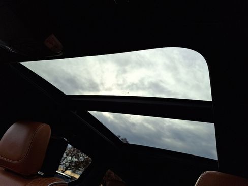 Used 2024 Chrysler Pacifica Pinnacle image 14