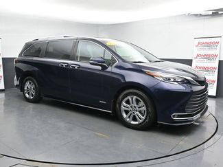 Used 2021 Toyota Sienna Platinum video 2
