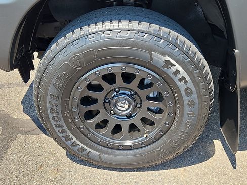 Used 2014 Toyota Tacoma PreRunner w/ Convenience Package RWD image 8
