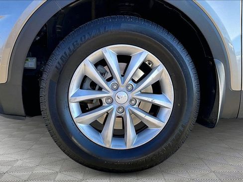 Used 2018 Kia Sorento L image 20