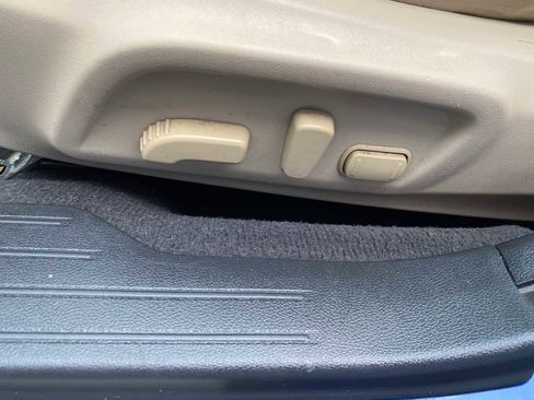 Used 2016 Subaru Legacy 2.5i Limited image 17