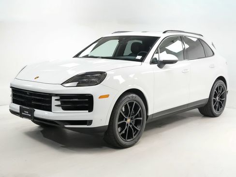 Certified 2026 Porsche Cayenne AWD/4WD image 1