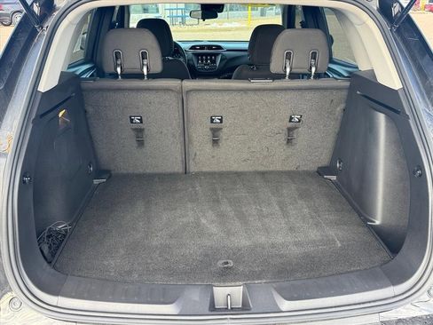 Used 2022 Chevrolet TrailBlazer LT w/ LPO, Blackout Package image 5