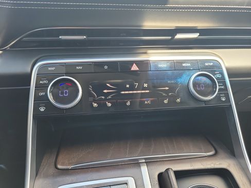 Used 2022 Genesis GV80 3.5T Advanced + AWD/4WD image 25