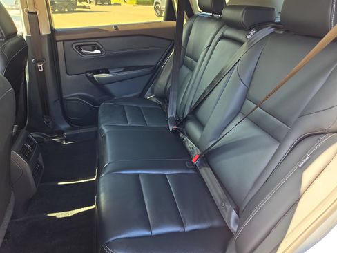 Used 2023 Nissan Rogue SL w/ SL Premium Package FWD image 23