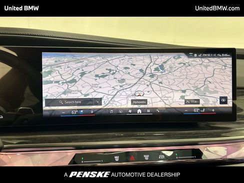 New 2026 BMW 750e xDrive w/ Premium Package image 18