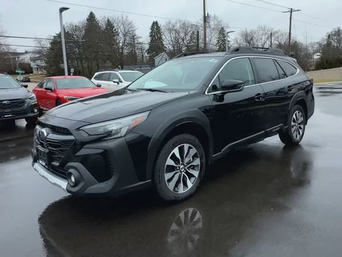 Certified 2025 Subaru Outback Limited image 4