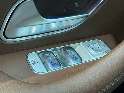 Certified 2025 Mercedes-Benz GLS 450 4MATIC image 14