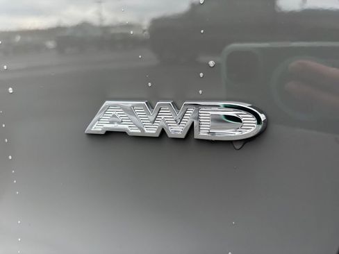 Used 2025 Chrysler Pacifica Select image 31