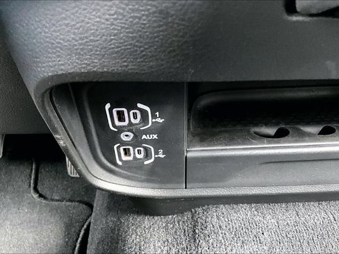 Used 2026 RAM 2500 Big Horn AWD/4WD image 12