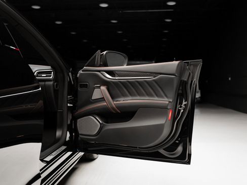 Used 2021 Maserati Ghibli Trofeo image 65