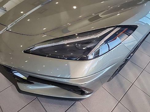 Used 2023 Chevrolet Corvette Stingray Coupe w/ 1LT image 17