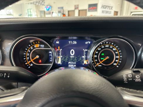 Used 2021 Jeep Wrangler Unlimited Sahara image 20