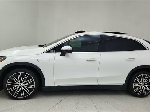 Used 2023 Mercedes-Benz EQE 500 4MATIC SUV w/ Exclusive Trim Package image 3