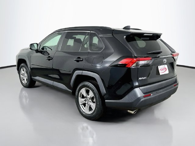 Used 2023 Toyota RAV4 XLE AWD/4WD image 16