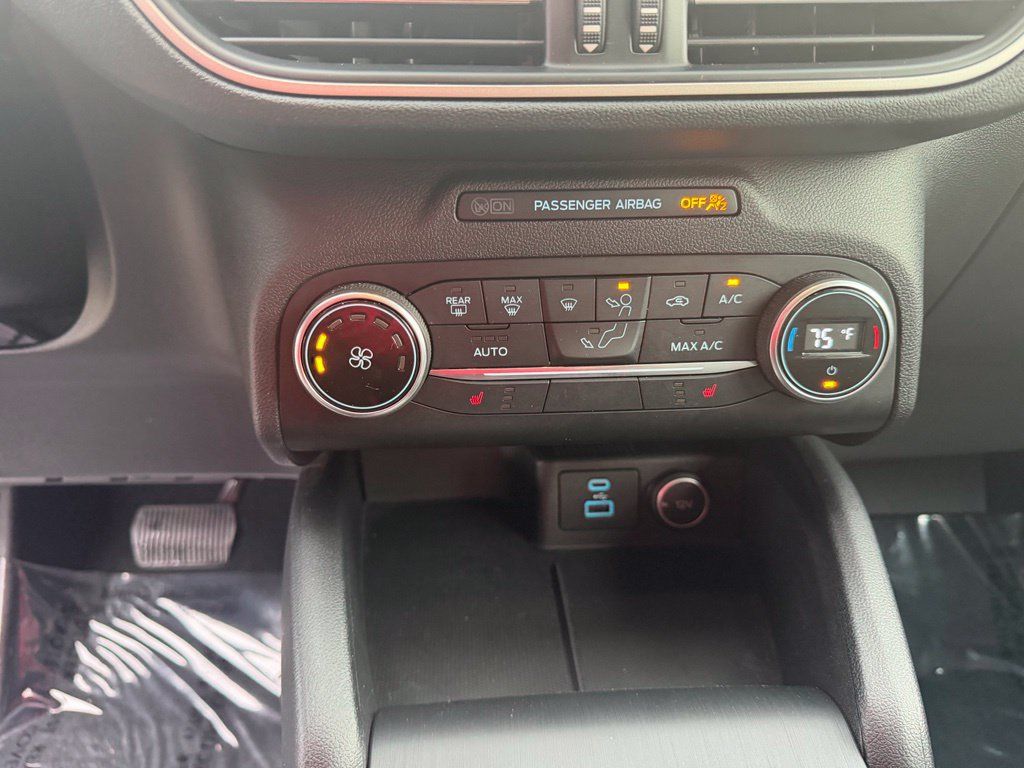 Used 2020 Ford Escape SE Sport FWD image 22