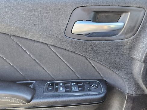 Used 2023 Dodge Charger R/T w/ Blacktop Package image 29