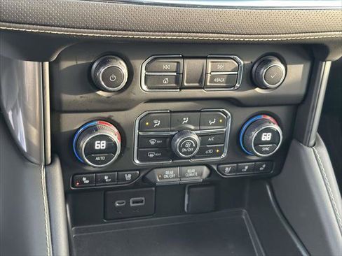 Used 2023 Chevrolet Tahoe Premier w/ Premium Package 2 image 29