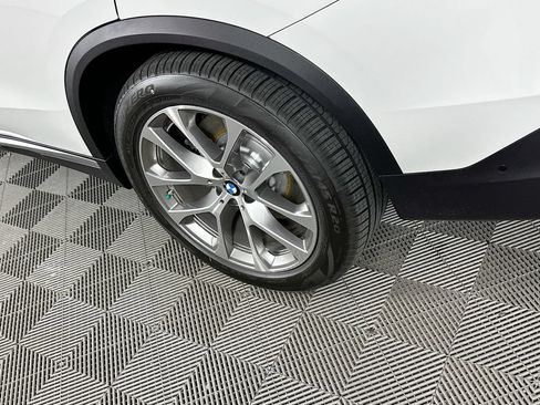 Used 2026 BMW X5 xDrive50e AWD/4WD image 39