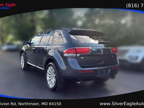 Used 2013 Lincoln MKX AWD image 3