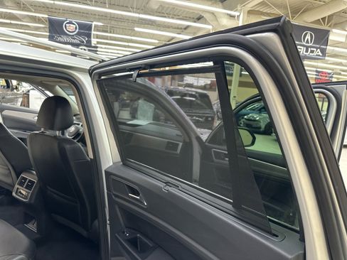 Used 2019 Volkswagen Atlas SE image 39