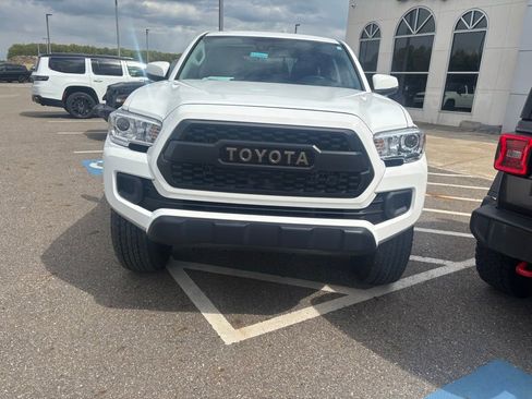 Used 2023 Toyota Tacoma 4x4 Double Cab w/ Trail Edition image 8