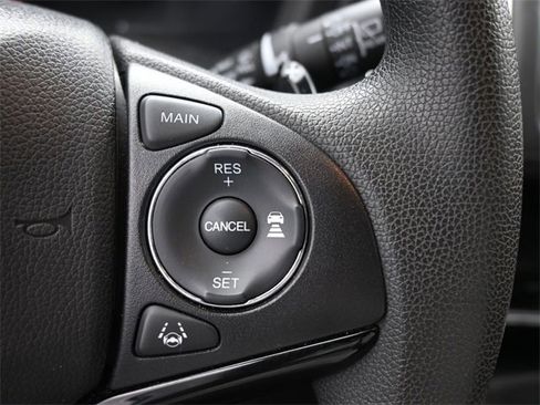 Used 2022 Honda HR-V EX image 2