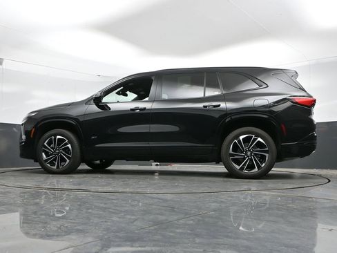 Used 2025 Buick Enclave Sport Touring AWD/4WD image 47