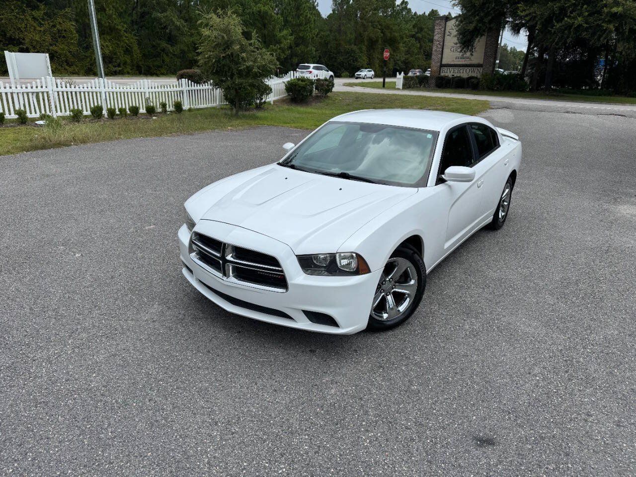 Used 2014 Dodge Charger SE w/ Sport Appearance Group RWD image 32