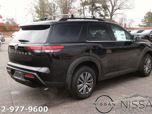 New 2026 Nissan Pathfinder SV image 7