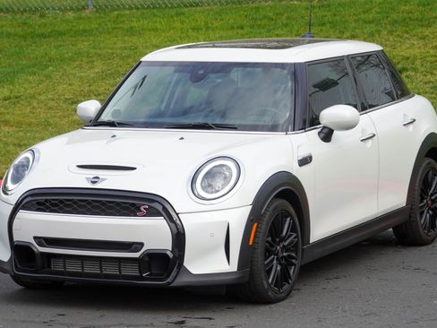 Used 2023 MINI Cooper S FWD image 5