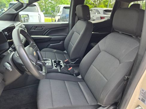 Used 2023 Chevrolet Colorado W/T RWD image 22