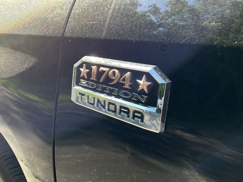 Used 2018 Toyota Tundra Platinum AWD/4WD image 26