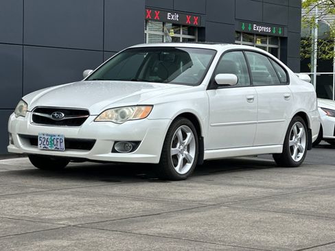 Used 2009 Subaru Legacy 2.5i Limited AWD/4WD image 7