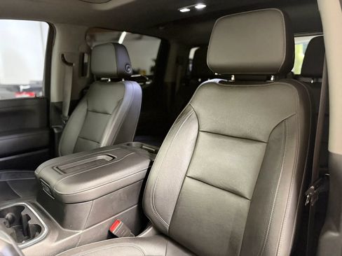 Used 2020 Chevrolet Silverado 1500 LTZ w/ Technology Package AWD/4WD image 15