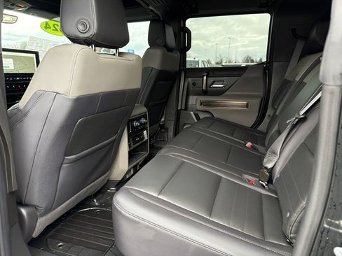 Used 2024 GMC Hummer EV 2X w/ Extreme Off-Road Package image 11