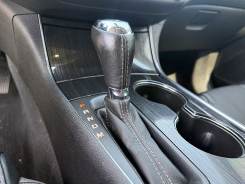 Used 2019 Chevrolet Impala LT FWD image 23