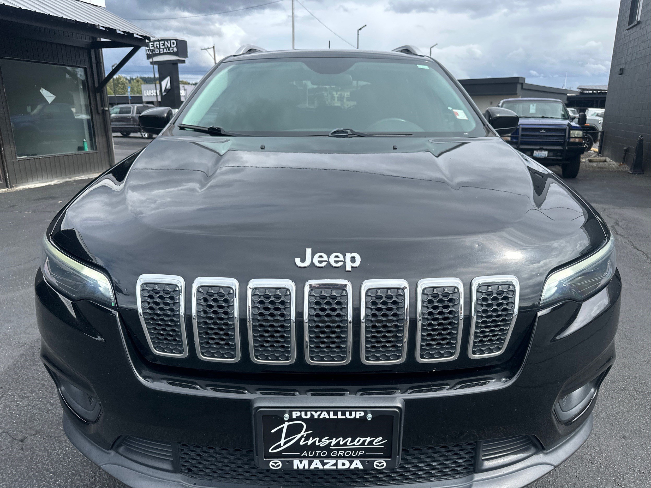 Used 2019 Jeep Cherokee Latitude w/ Cold Weather Group AWD/4WD image 23