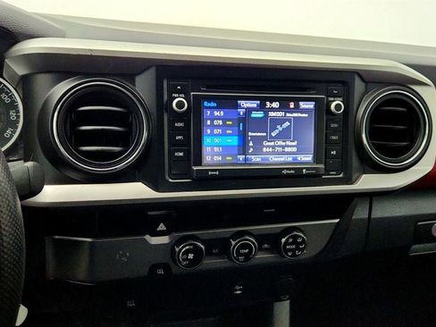 Used 2016 Toyota Tacoma SR5 image 17