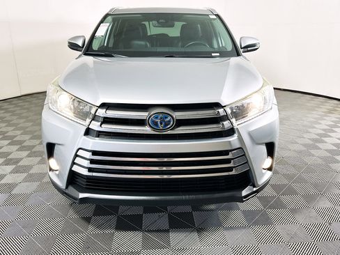 Used 2018 Toyota Highlander Limited AWD/4WD image 8