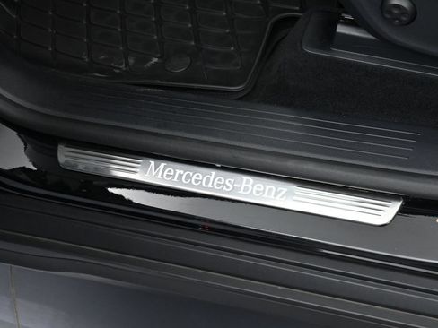 Used 2025 Mercedes-Benz GLS 450 4MATIC image 17